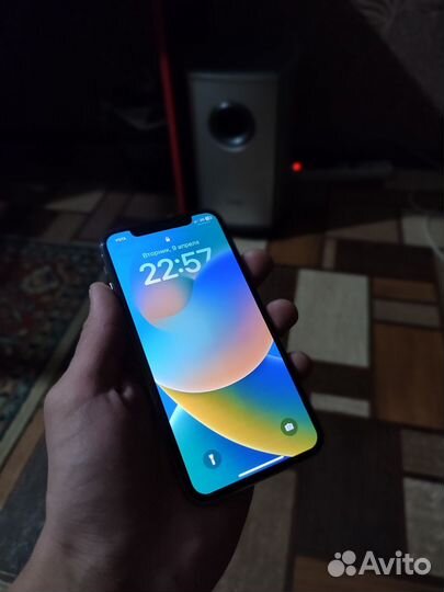 iPhone X, 64 ГБ