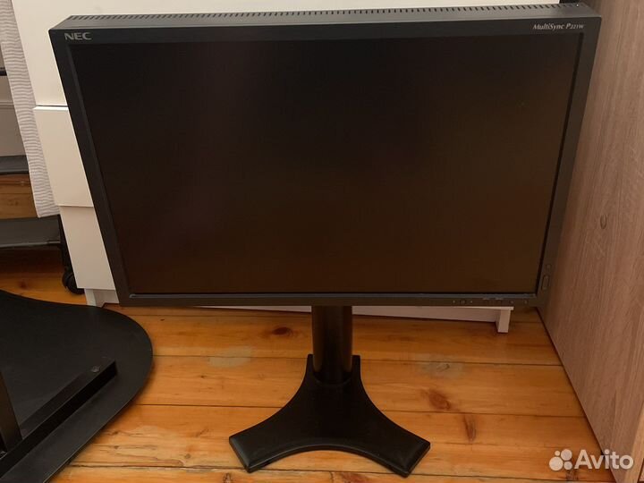 Монитор NEC MultiSync p221w