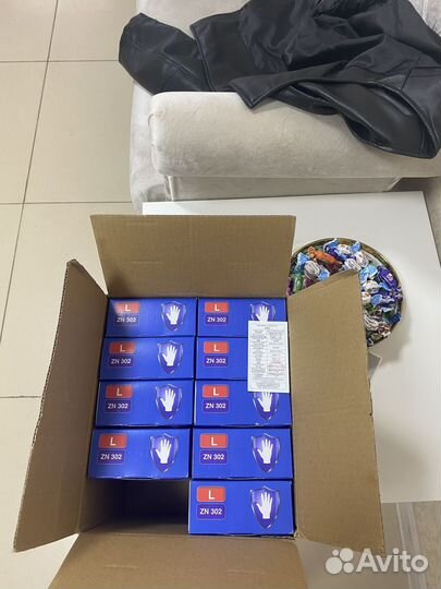 Перчатки одноразовые нитриловые