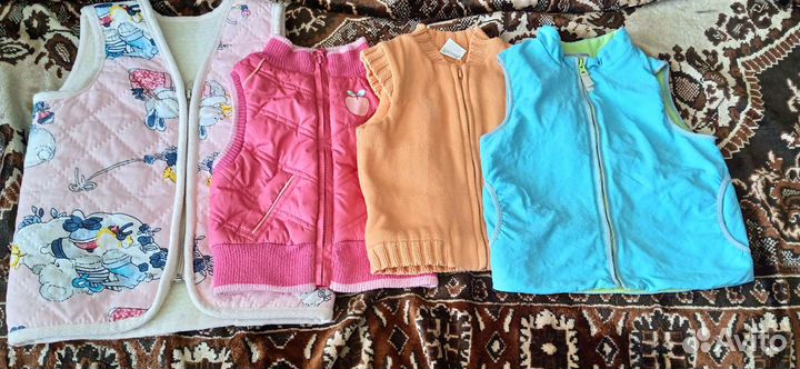 Жилеты для девочки от полугода до5