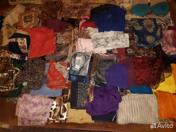 Женские платки и шарфы