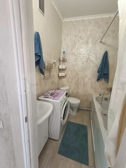 2-к. квартира, 64 м², 4/9 эт.