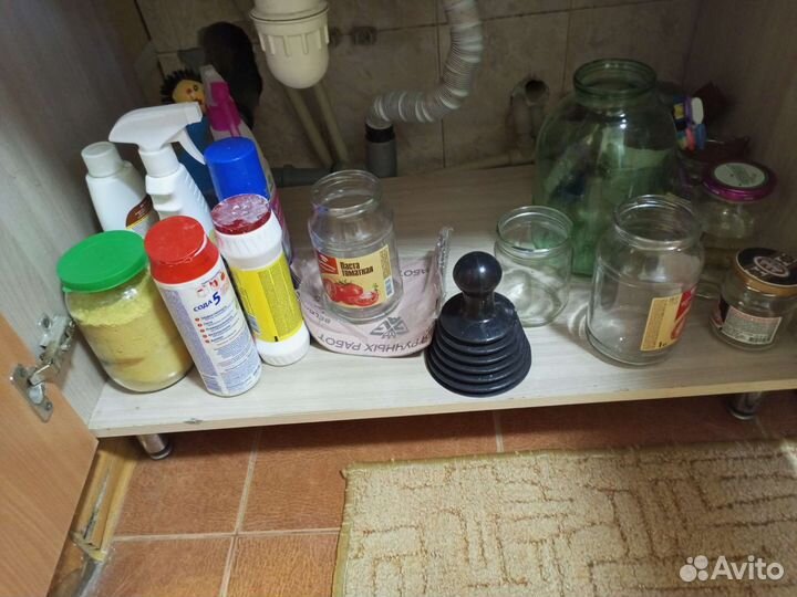 Кухонная мойка с тумбой со смесителем