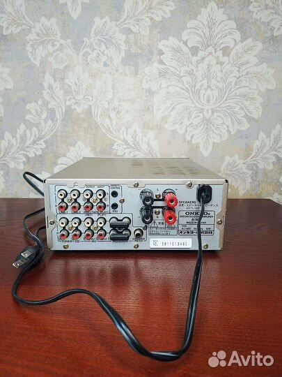 Усилитель Onkyo A-909