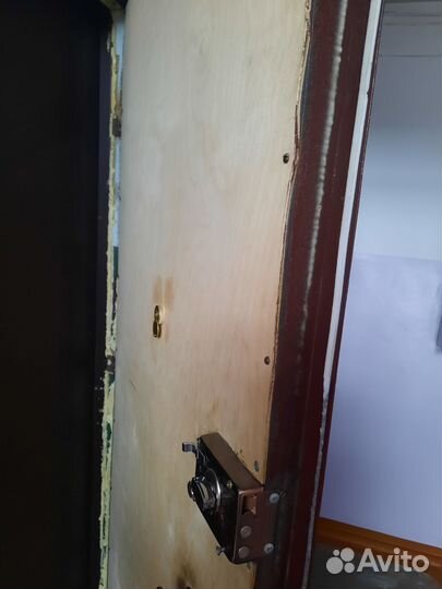 Дверь входная б/у
