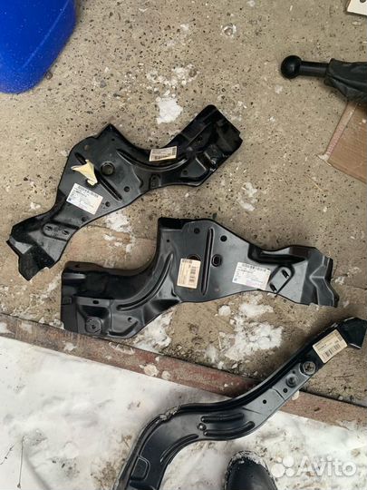 Передняя Поперечная панель