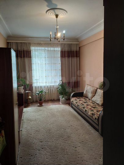 2-к. квартира, 52 м², 2/3 эт.