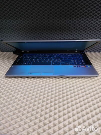 Ноутбук Samsung A10-5750M/8Gb/SSD 240Gb (15)