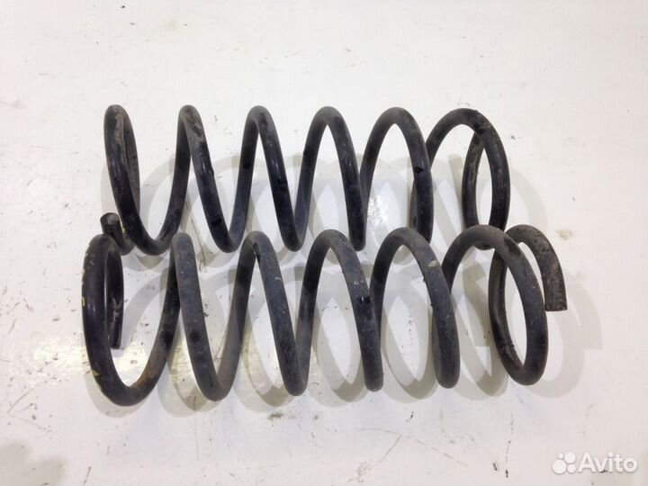 Пружина задняя