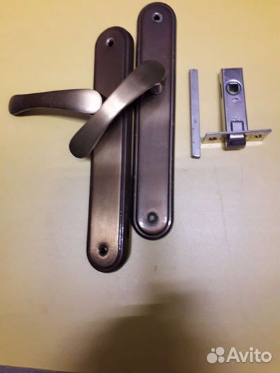 Дверные ручки межкомнатные с защёлкой