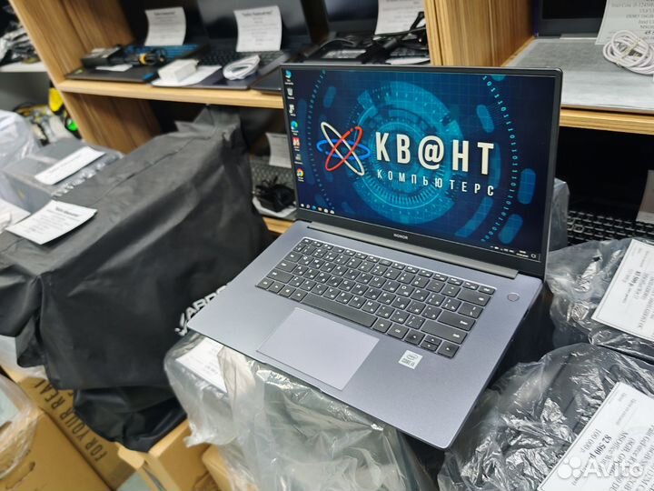 Мощный красивый ноутбук Honor на гарантии