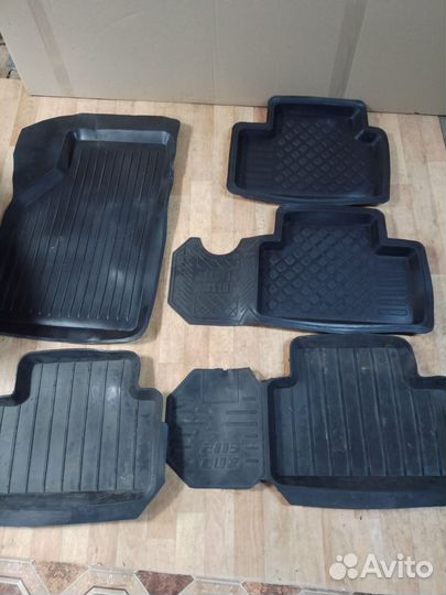 Автомобильные коврики резиновые