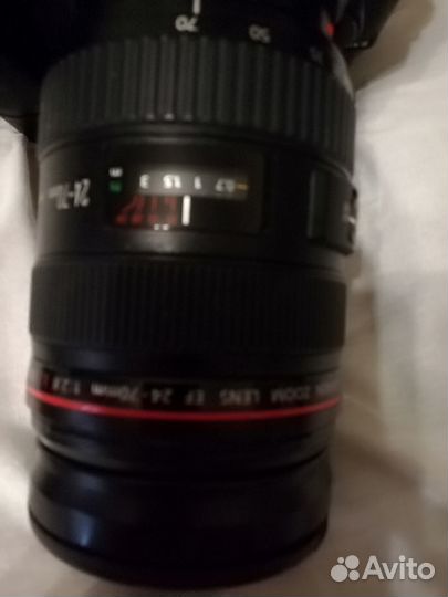 Canon EOS 5d Mark ll с объективом и вспышкой