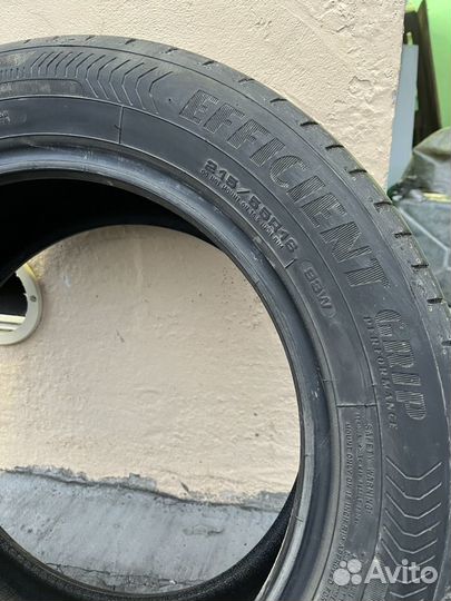 Goodyear EfficientGrip 215/55 R16