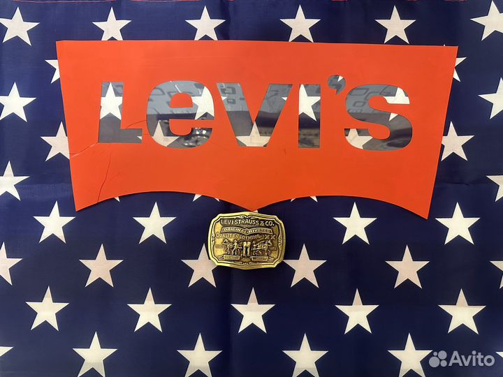 Новая пряжка levi's