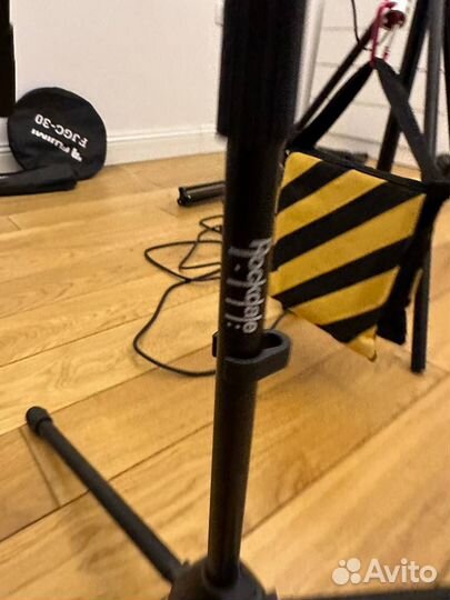 Микрофонная стойка Rockdale 3617T, черный