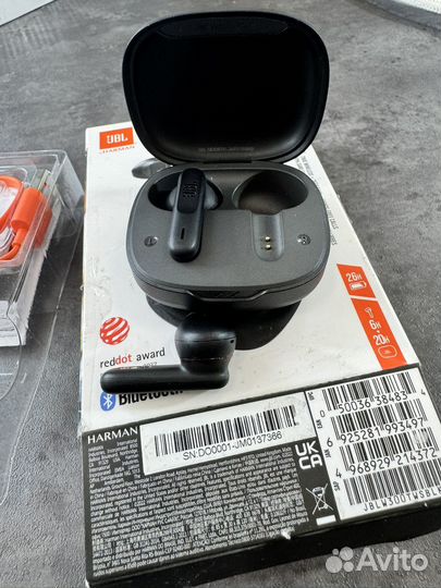 Беспроводные наушники JBL wave300