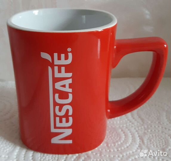 Красная кружка нескафе