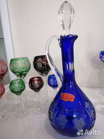 Графин хрустальный, рюмки и фужеры