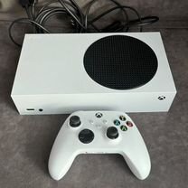 Xbox series s почти новый