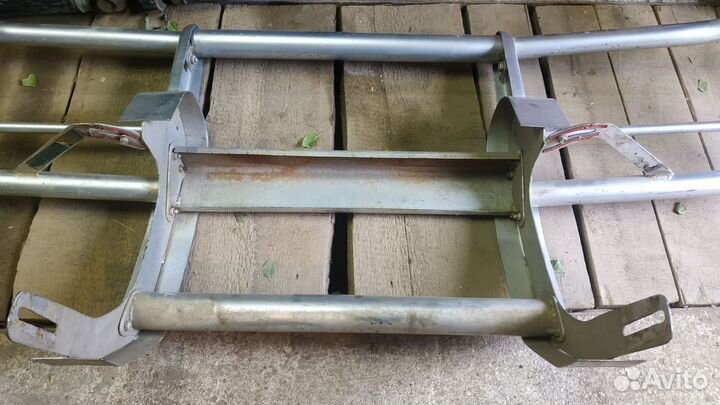 Кенгурятник на land cruiser 80