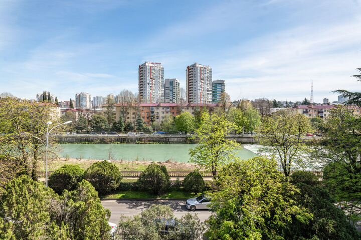 2-к. квартира, 45 м², 4/4 эт.