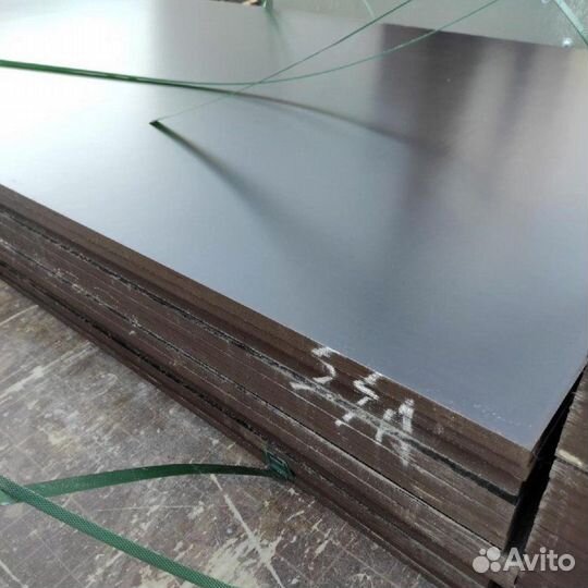 Фанера ламинированная в наличии