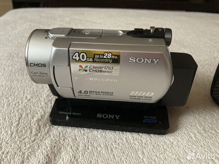 Видеокамера Sony DCR-SR200E