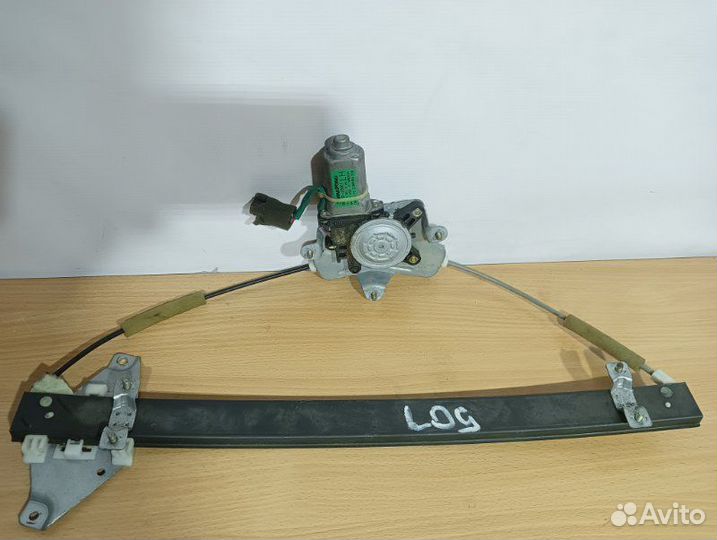 Стеклоподъемник задний левый Ssangyong Rexton 1