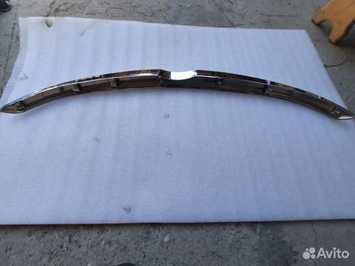 Молдинг капота передний Toyota Camry V55 2014-2018