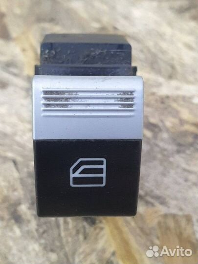 Кнопка стеклоподьемника Lifan Solano 2 1.8 2018