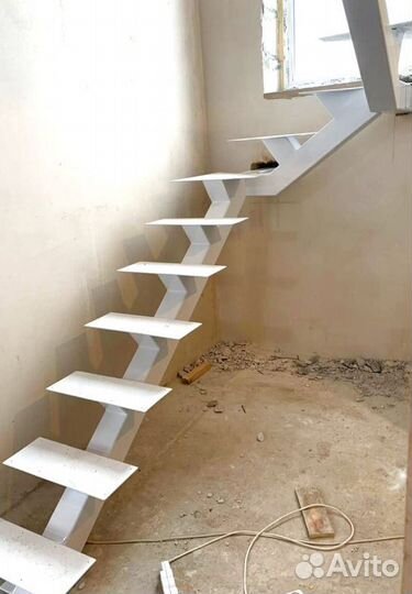 Поворотная лестница