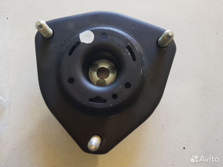 Опора амортизатора переднего Toyota Rav4 2012