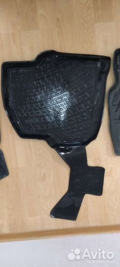 Автомобильные коврики на Фольксваген поло