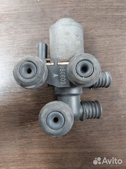 Клапан системы охлаждения Bmw 320I E46 M52TU 1998