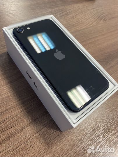 iPhone SE (2020), 64 ГБ