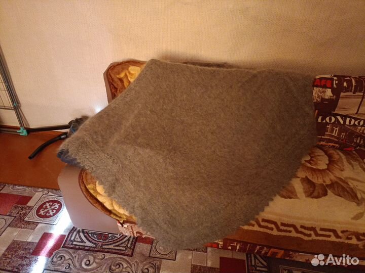 Пуховый платок шаль