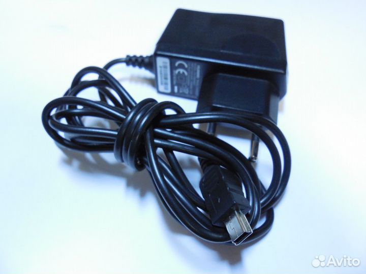 Универсальный USB Блок питания Huawei HS-050040E1