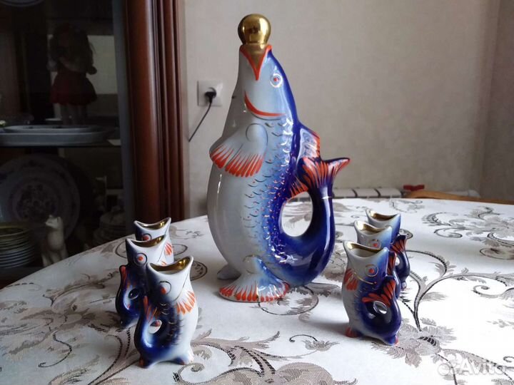 Кувшин Рыба со стопками