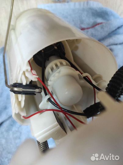 Топливный насос в сборе mazda 3 bl