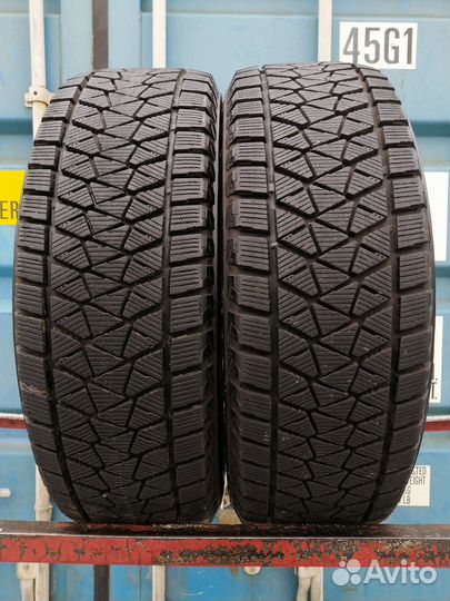 Bridgestone Blizzak DM-V2 225/65 R17