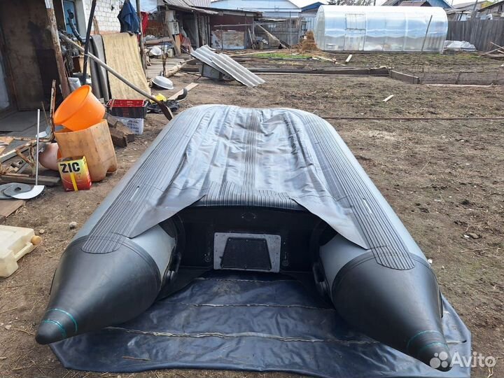 Лодка вёсельная,под мотор