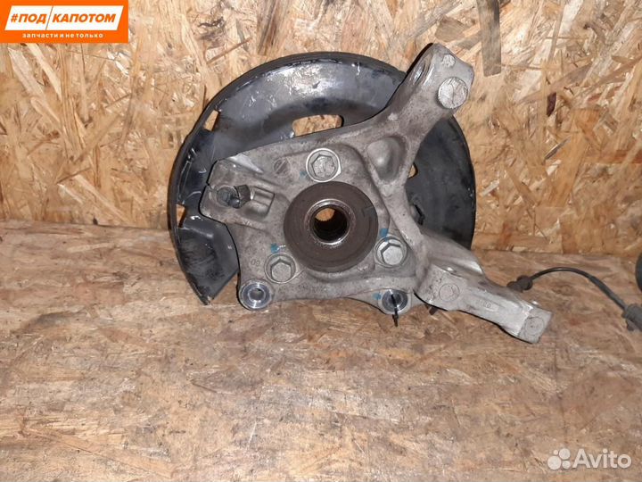 Кулак передний левый Chevrolet Cruze рест