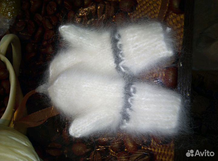 Пуховые варежки, носки