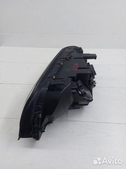 Фара ксеноновая правая