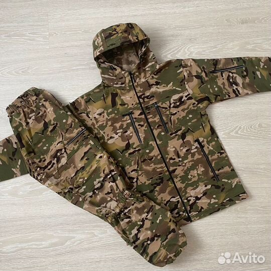 Костюмы летние 