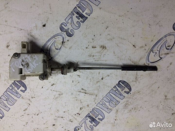 Активатор лючка бензобака Фонарь задний левый прав