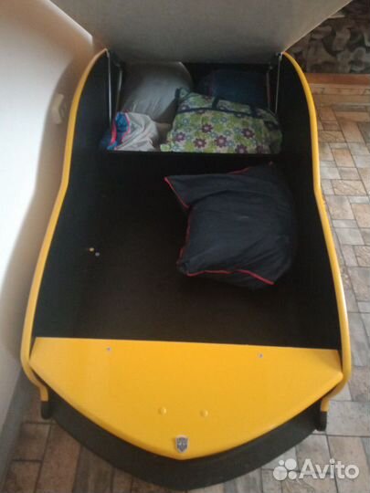 Кровать машина