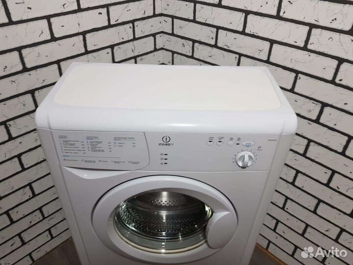 В отличном состоянии стиральная машина Индезит