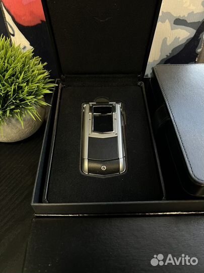 Vertu Constellation Ayxta